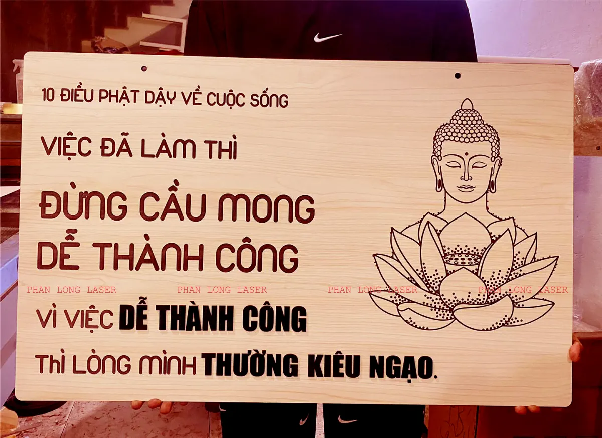 Làm bảng biển gỗ khắc laser nội dung truyền động lực tại Quảng Nam Đà Nẵng