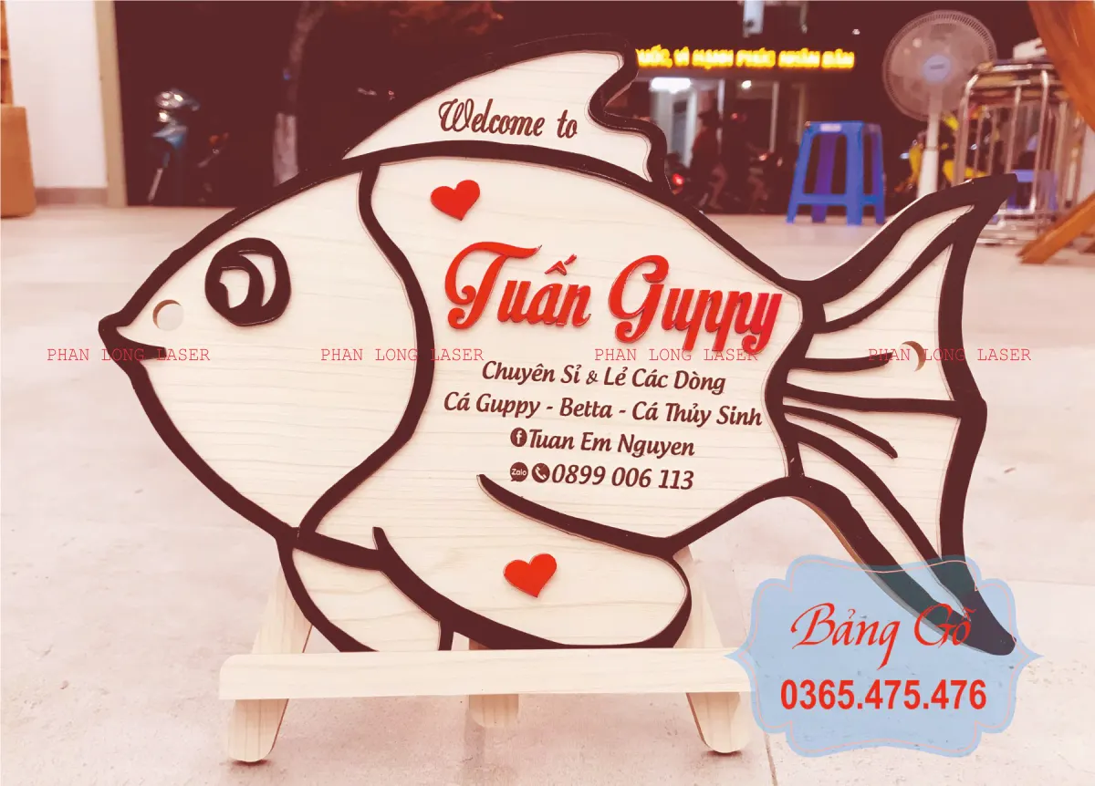 Bảng quảng cáo gỗ cho cửa hàng bán cá cảnh tại Đà Nẵng