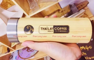 In Khắc Laser Bình Giữ Nhiệt Lấy Liền 2 phút Giá Rẻ