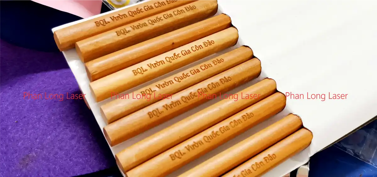 Khắc chữ khắc tên lên đũa gỗ đũa nhựa đũa inox đũa vàng bạc theo yêu cầu tại Sài Gòn, Hà Nội, Hải Phòng, Đà Nẵng, Cần Thơ