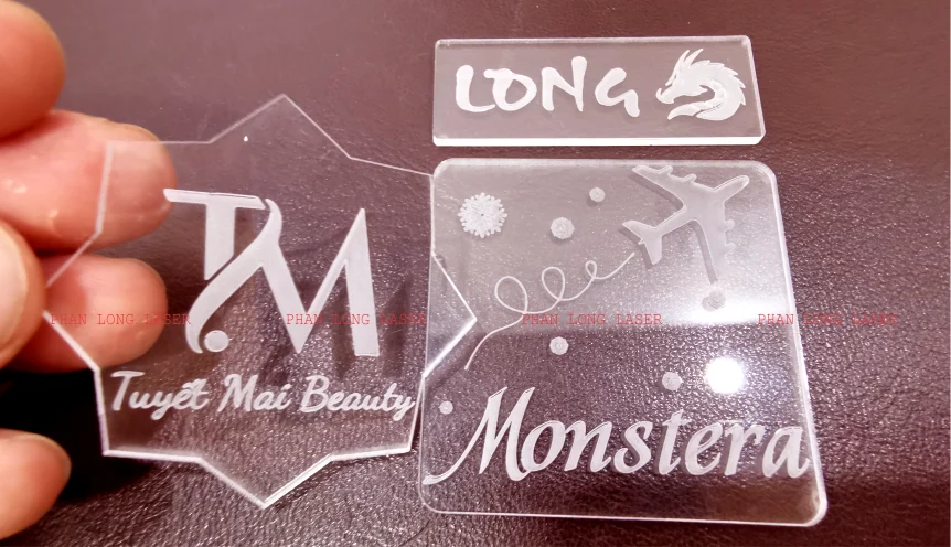 Móc khóa mica acrylic trong suốt khắc laser tạo hình nội dung lấy liền giá rẻ tại TP Hồ Chí Minh, Hà Nội, Hải Phòng, Đà Nẵng, Cần Thơ