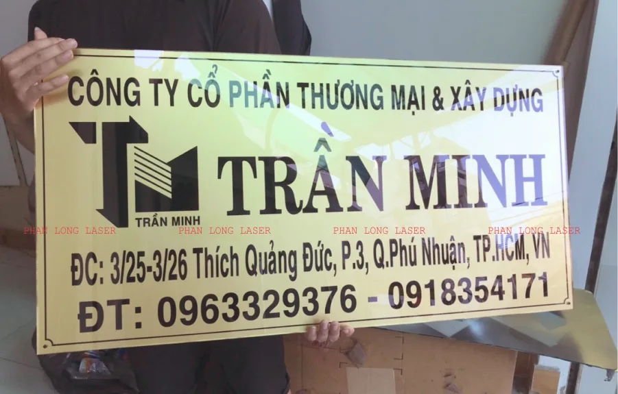 Mẫu biển bảng tên văn phòng công ty làm bằng mica acrylic làm tại Phú Nhuận TP Hồ Chí Minh