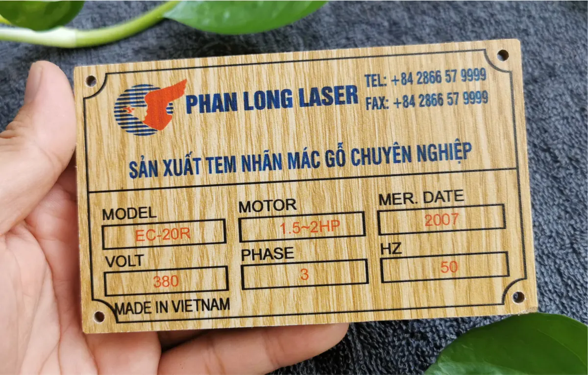 In UV logo theo yêu cầu lên tem nhãn mác gỗ giá rẻ tại Hóc Môn, Củ Chi, Bình Chánh, Nhà Bè, Cần Giờ, TP Hồ Chí Minh